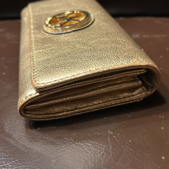Michael Kors wallet - Picture 3 of 9